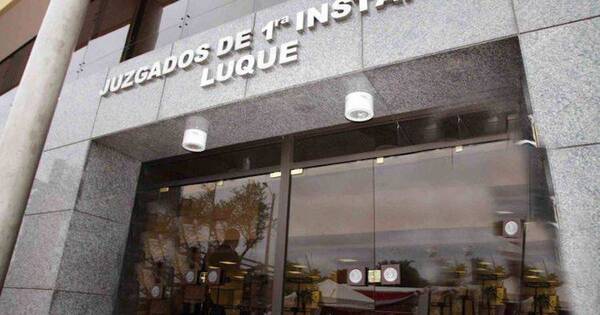 La Nación / Recusaron a fiscala y lograron suspender juicio para cuatro acusados por robo con resultado de lesión grave