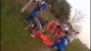 Partido de Liga Sancosmeña acaba con futbolista en grave estado