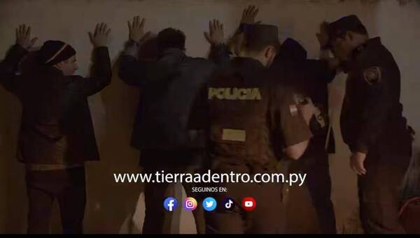 Crónica / [VIDEO] En "allanamiento" descubren plan de Tierra Adentro