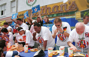 Diario HOY | EEUU ya tiene nuevos campeones de ingesta de hot dogs