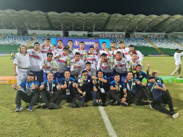 Histórico: Albirrojita gana el oro en los juegos Bolivarianos de Colombia - .::Agencia IP::.
