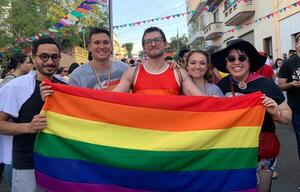 Diario HOY | IPS rechaza actitud homofóbica de funcionario y recuerda política contra discriminación