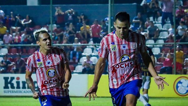 San Lorenzo goleó y vuelve a la cima de la Intermedia