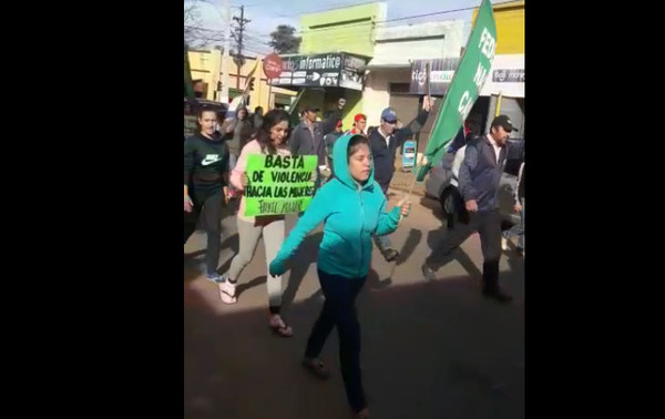 Campesinos marchan por detención de 9 mujeres en desalojo en Tembiaporã – Prensa 5