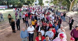La Nación / Peña saluda a Cartes por su cumpleaños y promete tiempos mejores a los paraguayos