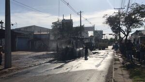 Diario HOY | Tras incendio de bus, vendedor perdió G. 1 millón en frutas