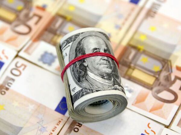 El euro cae a su nivel más bajo frente al dólar en 20 años y se acerca a la paridad - .::Agencia IP::.