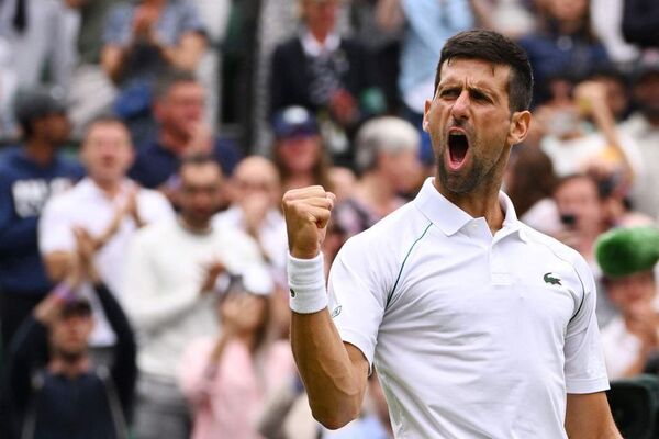 Djokovic remontó y avanzó a las semifinales de Wimbledon - Tenis - ABC Color