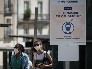La COVID se dispara otra vez en Europa: Francia llega a los 200 000 nuevos casos diarios | 1000 Noticias