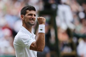 Versus / Djokovic sufre, pero supera a Sinne y ya está en "semis" de Wimbledon - Paraguaype.com