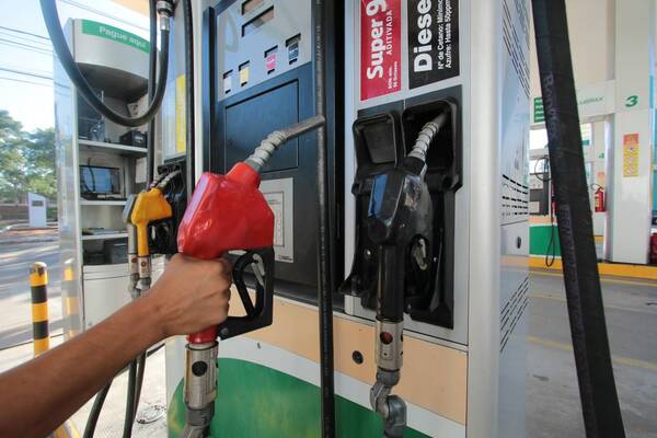 Combustibles: empresas están con margen en negativo y gasoil debe subir G. 1.200 más, afirman