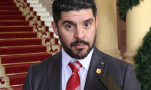 Después de desafiar a moquete ahora pide disculpas - OviedoPress