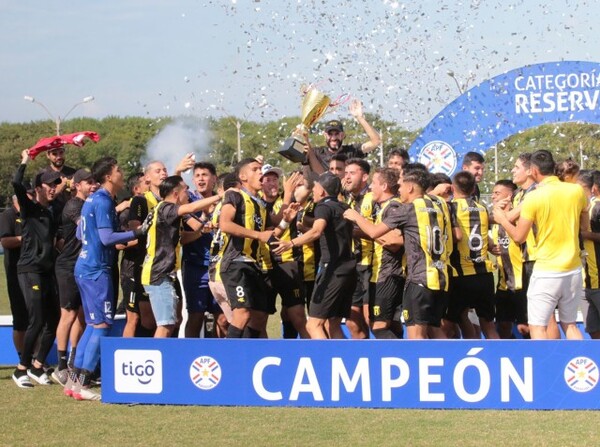 Culminó el torneo Apertura de la Reserva - APF