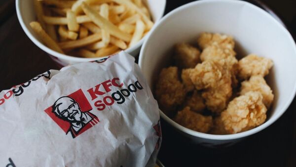 La propietaria estadounidense de KFC y Pizza Hut también abandona Rusia | Internacionales | 5Días