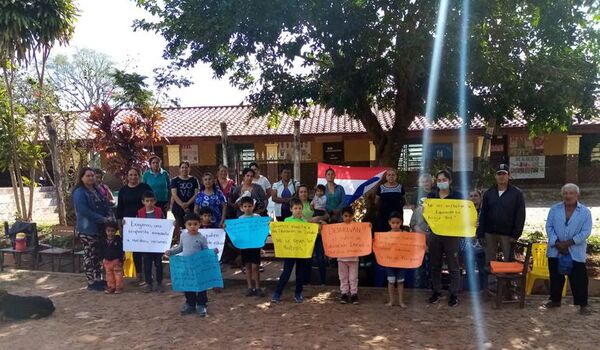 Padres rechazan sistema de plurigrados en escuela de Isla Pucú - Nacionales - ABC Color
