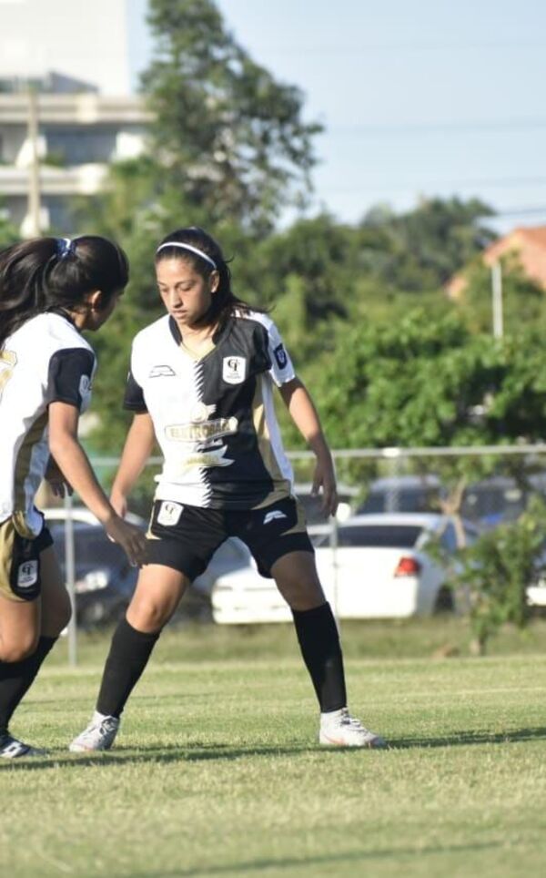 Fútbol Femenino: General, solo en la cima de la Sub 18 - Fútbol - ABC Color
