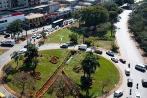 Realizan tareas de señalización en la rotonda del Área 1 - Noticde.com