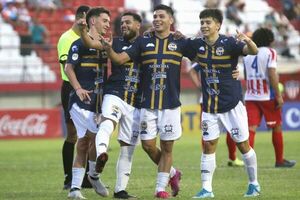 Goleada y clasificación de Trinidense en la Copa Paraguay - Fútbol - ABC Color
