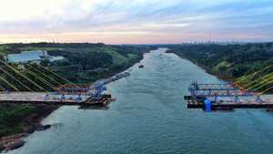 Dovelas del Puente de la Integración están a 53 metros de unirse en su tramo central - .::Agencia IP::.