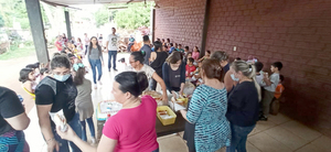 Entregan merienda a niños en memoria de Gloria Ávalos - La Clave