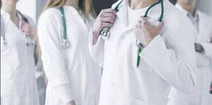 Médicos denuncian despidos irregulares en el IPS por no apoyar a Hugo Velázquez - Noticiero Paraguay