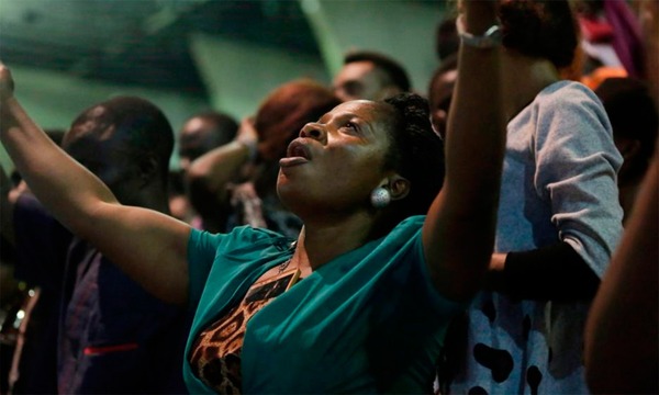 Diario HOY | Pastor retuvo a 77 personas en un sótano a la espera de la “segunda venida de Jesús”