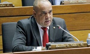 Diputado denuncia terrorismo financiero: “El país está a la deriva”