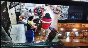 Motochorros pelan despensa “Miguelito” en Hernandarias (VIDEO)