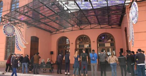 La Nación / Teatro Municipal se acerca a la ciudadanía con un ciclo gratuito en sus puertas