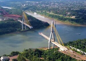 Diario HOY | Faltan solo 50 metros para unir a dos ciudades separadas por el río Paraná