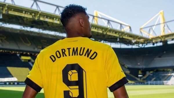Borussia Dortmund hace oficial el fichaje de Sébastien Haller