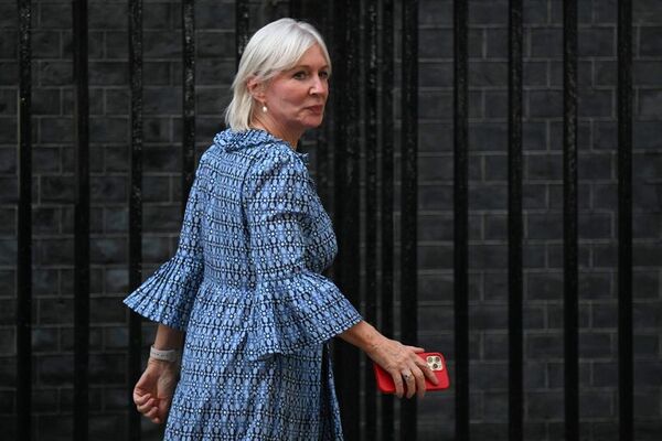 Boris Johnson se niega a renunciar pese al aluvión de dimisiones - Mundo - ABC Color