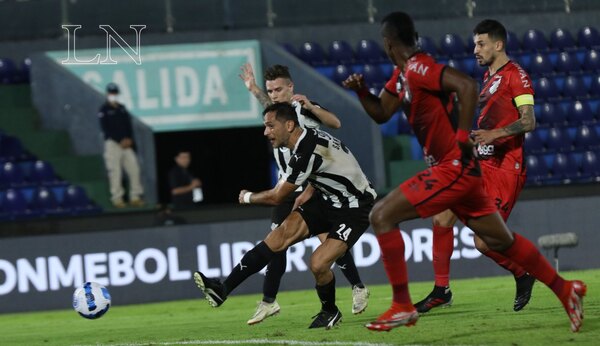 El récord que alcanzó Roque Santa Cruz con su gol a Paranaense