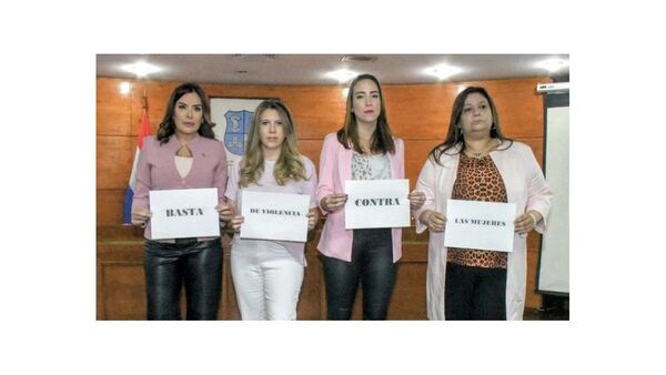 Concejales se manifestaron contra la violencia de género: "No es poca cosa"