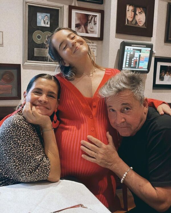 ¡Mirá a Ricardo Montaner en su conmovedor reencuentro con Índigo! - Gente - ABC Color