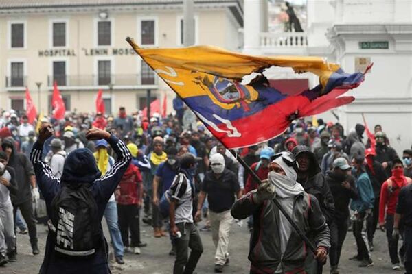 Ecuador: Estiman pérdidas por US$ 1.000 millones tras protestas - ADN Digital