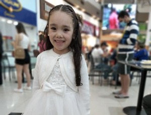 Implantan con éxito un corazón artificial a la pequeña Nahiara