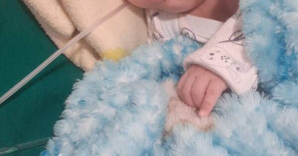 La Nación / Mujer necesita ayuda para sus mellizos, uno está en terapia y el otro se quedó en la casa