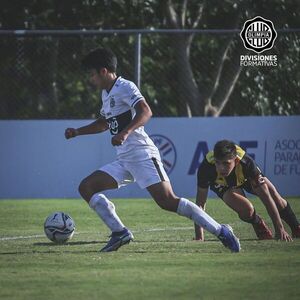 Sub 16: El campeón perdió su invicto - Fútbol - ABC Color