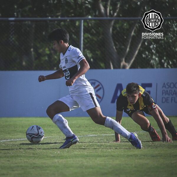 Sub 16: El campeón perdió su invicto - Fútbol - ABC Color