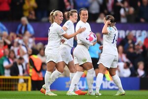 Versus / Inglaterra abre la Eurocopa femenina con triunfo y récord de público - Paraguaype.com