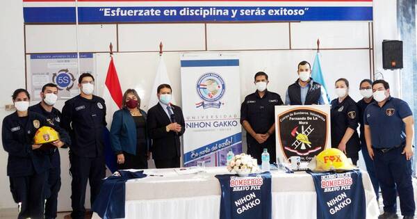 La Nación / La Universidad Nihon Gakko firma convenio con voluntarios Bravo Fox