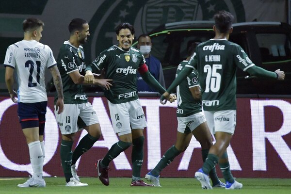Versus / Cerro pasó vergüenza en Brasil ante un Palmeiras insaciable - Paraguaype.com