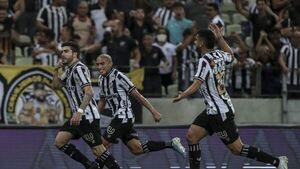 Ceará golea y clasifica a cuartos de final