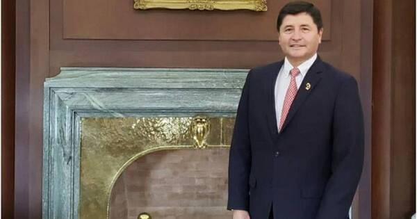 La Nación / Se basó en prensa y en la Seprelad