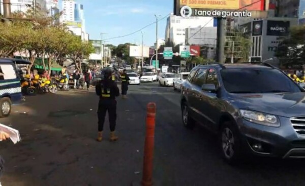 Mañana caótica en el centro de Ciudad del Este