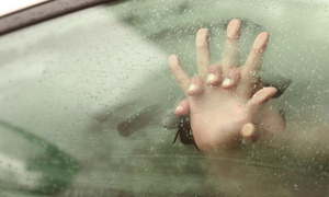 Cachan a pareja de enfermeros en plena acción - OviedoPress