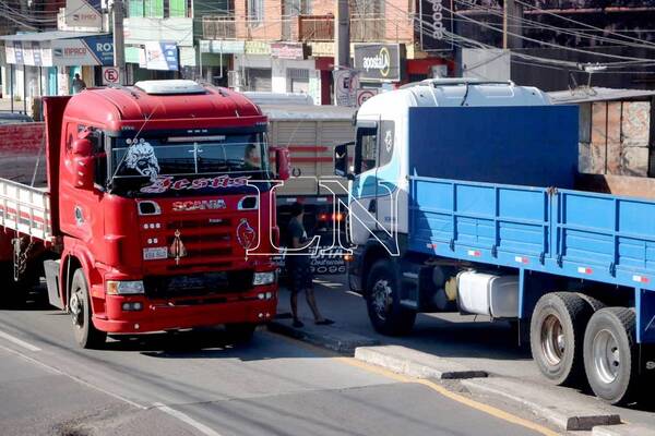 Diario HOY | Reducción de G. 1.000 que piden camioneros es imposible, advierten
