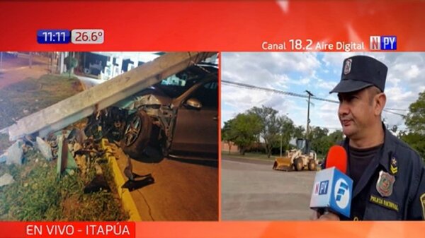 Conductor perdió el control de su vehículo y chocó una columna de la ANDE | Noticias Paraguay