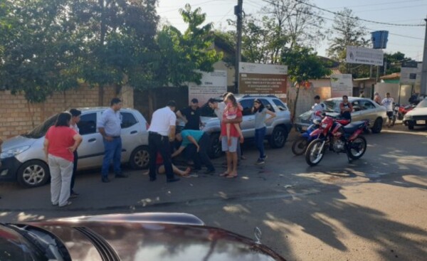 Otro accidente de tránsito frente a escuela en CDE